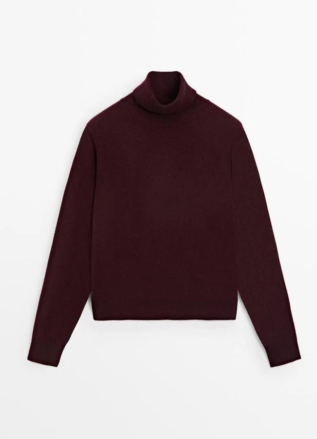 Pull bordeaux, 49,95 euros.