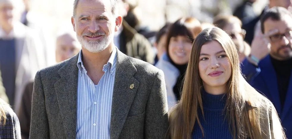 Infanta Sofía s'inspire du look de sa sœur avec ce trench-coat