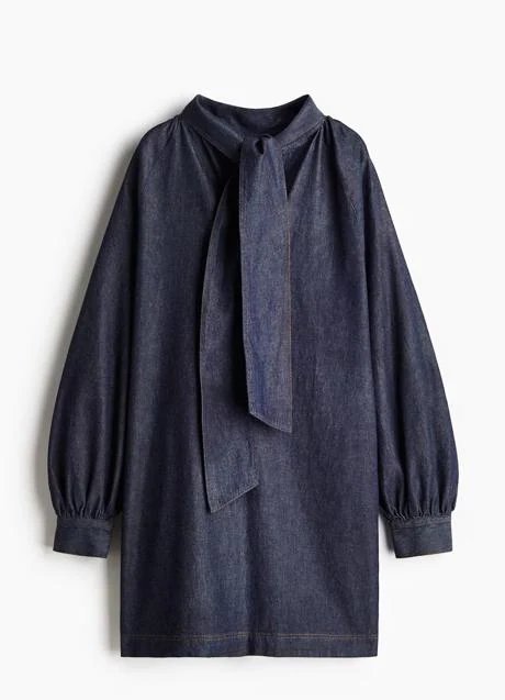 Robe en jean H&M (49,99 euros)