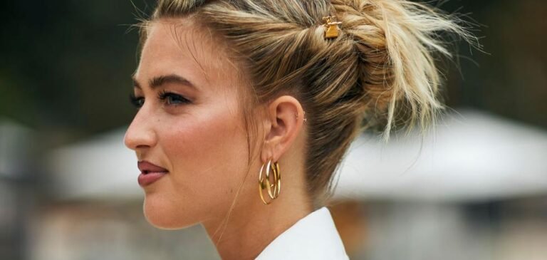 Comment contrôler les baby hairs : trucs et astuces pour avoir des cheveux parfaits