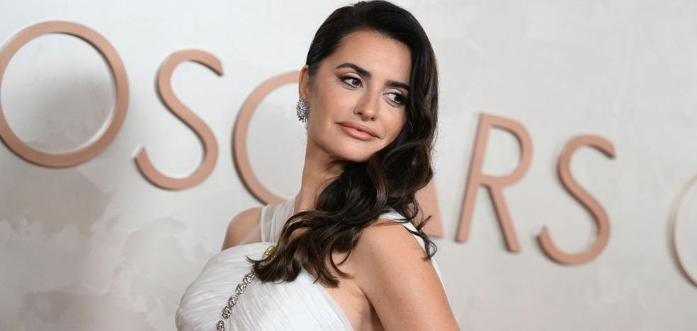 Penelope Cruz, une petite amie boho aux Oscar Awards 2025: la robe surprise Chanel