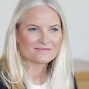 Ils publient une déclaration urgente sur la santé de Mette-Marit en Norvège: maximum de préoccupation