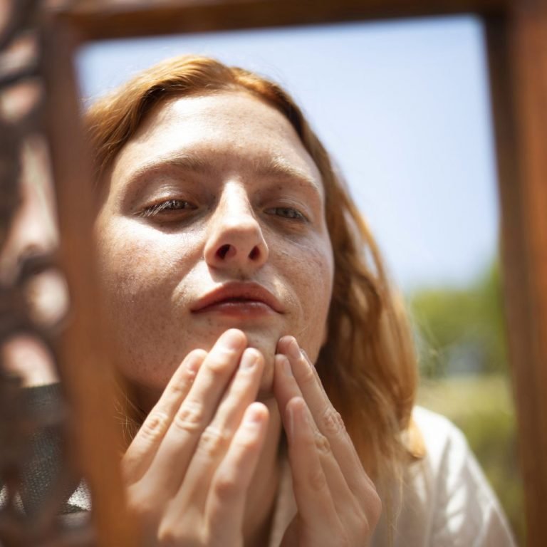 Comment superposer les produits de soins de la peau correctement