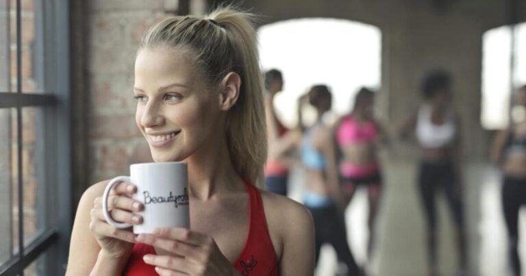 Café avant la salle de sport : voici comment la caféine aide votre entraînement