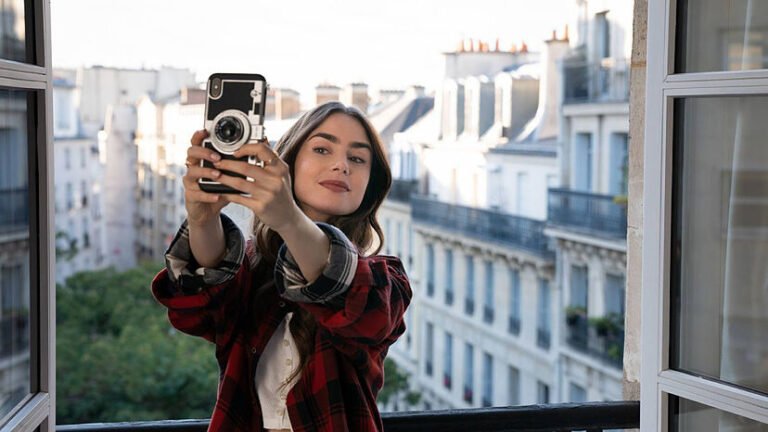 Emily à Paris opte pour les cosmétiques L’Occitane pour ses rendez-vous