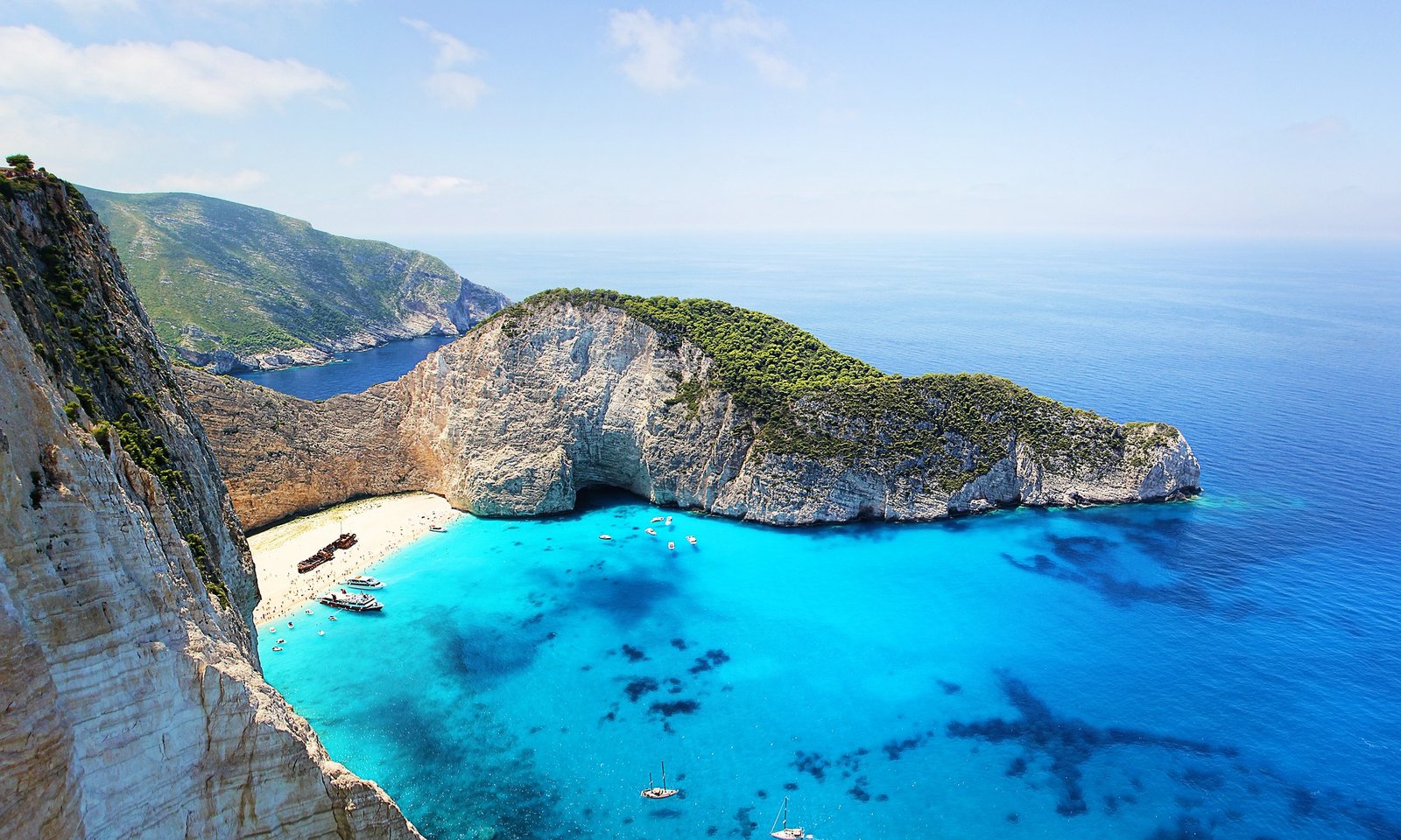 Les 5 îles grecques qui valent mieux que Mykonos et Santorin