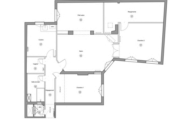 L'appartement à Paris avant la réforme, avec un espace compartimenté dans dix chambres.