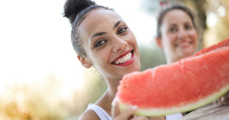 Pastèque : le fruit star de l’été qui hydrate et soigne le cœur