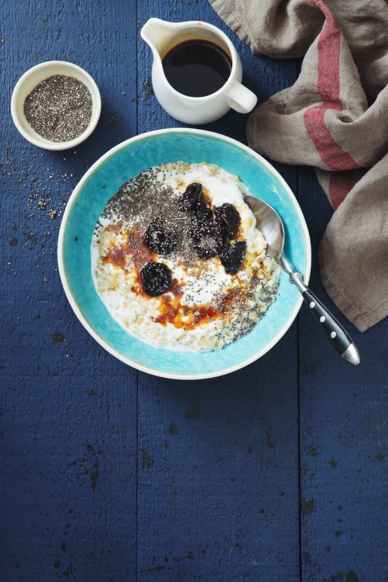 Pourquoi il est important de manger des pruneaux au petit-déjeuner après 50 ans