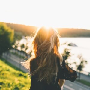 Pourquoi vos cheveux vous demandent d’utiliser un exfoliant de cheveux