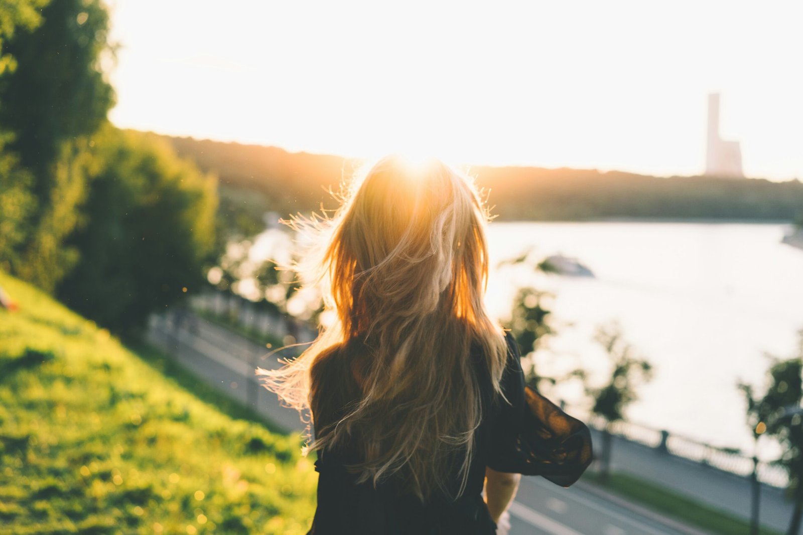 Pourquoi vos cheveux vous demandent d'utiliser un exfoliant de cheveux